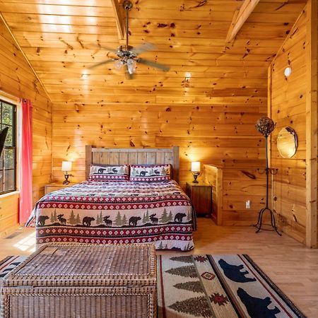 Permanent Vacation-Private Honeymoon Cabin With Hot Tub سيفيرفيل المظهر الخارجي الصورة