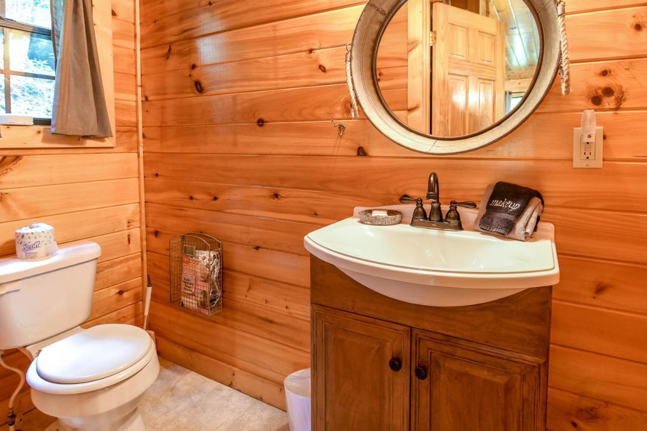 Permanent Vacation-Private Honeymoon Cabin With Hot Tub سيفيرفيل المظهر الخارجي الصورة