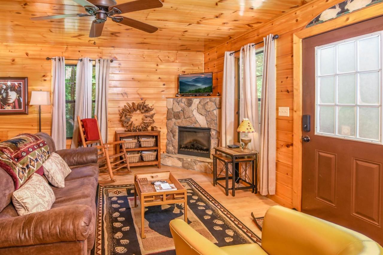 Permanent Vacation-Private Honeymoon Cabin With Hot Tub سيفيرفيل المظهر الخارجي الصورة