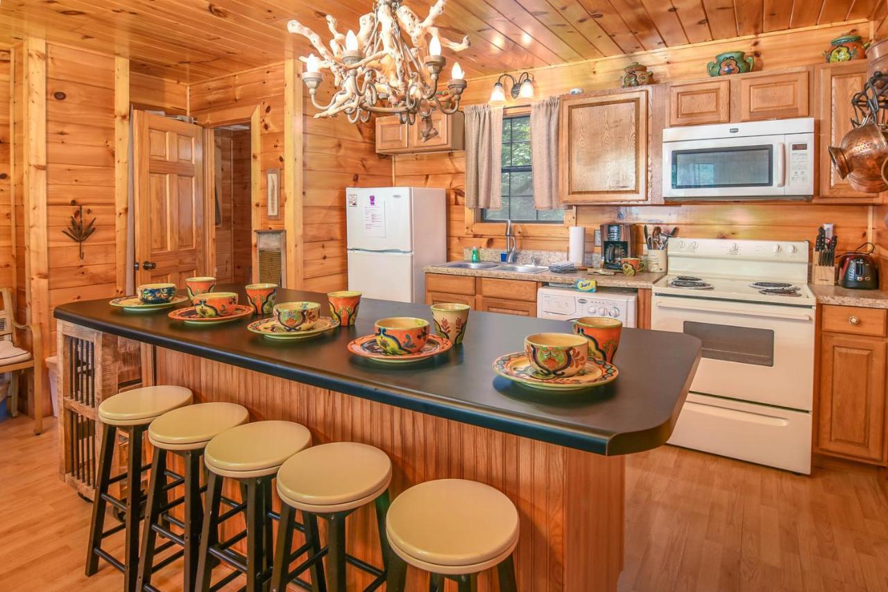 Permanent Vacation-Private Honeymoon Cabin With Hot Tub سيفيرفيل المظهر الخارجي الصورة