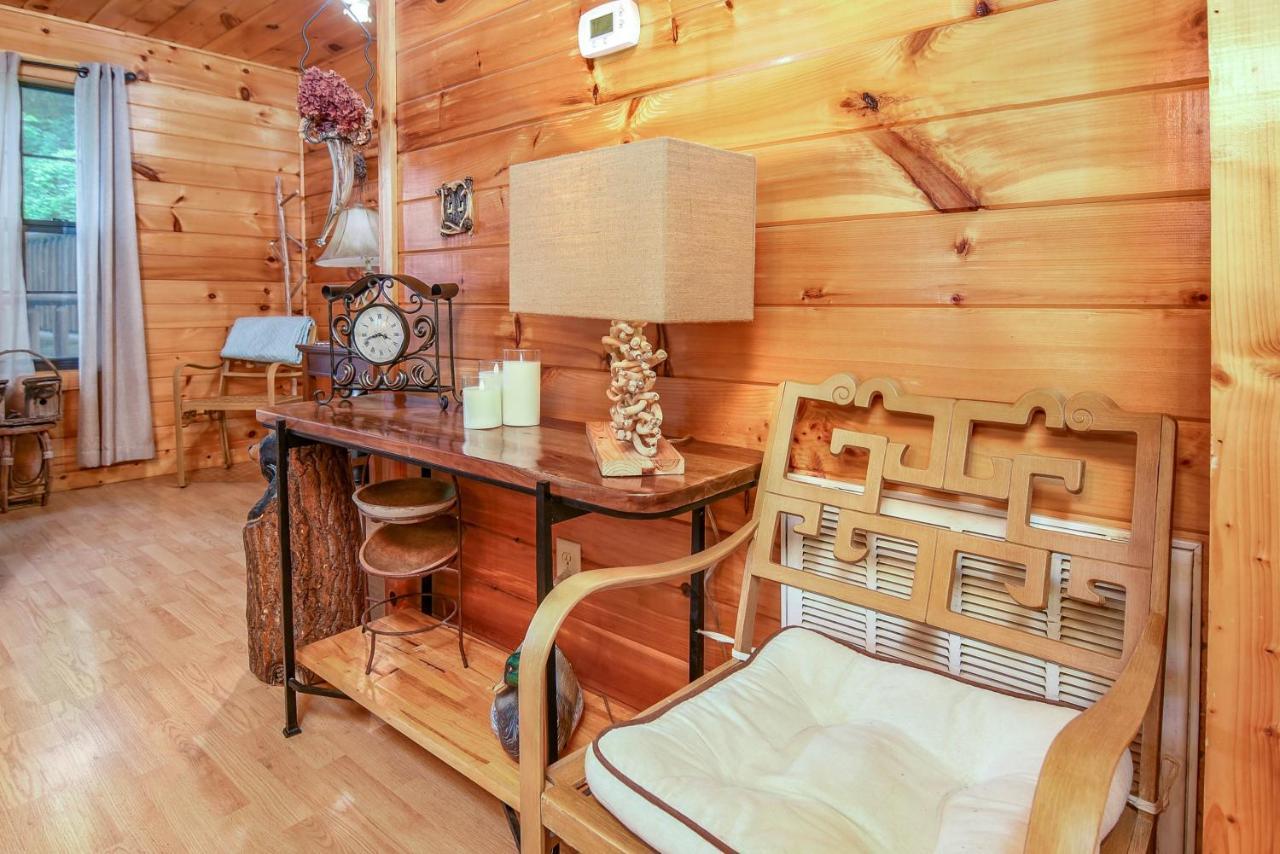 Permanent Vacation-Private Honeymoon Cabin With Hot Tub سيفيرفيل المظهر الخارجي الصورة