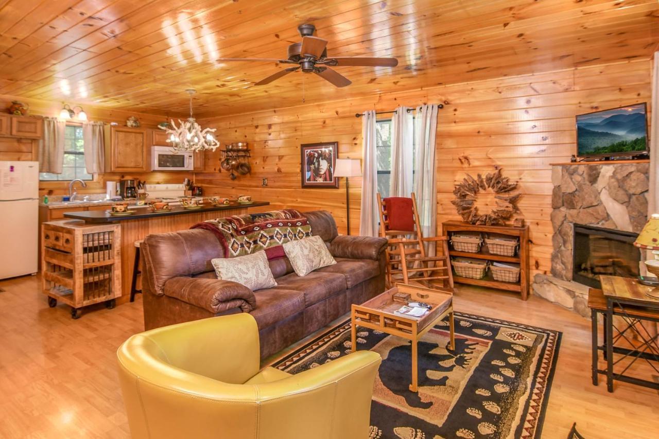 Permanent Vacation-Private Honeymoon Cabin With Hot Tub سيفيرفيل المظهر الخارجي الصورة