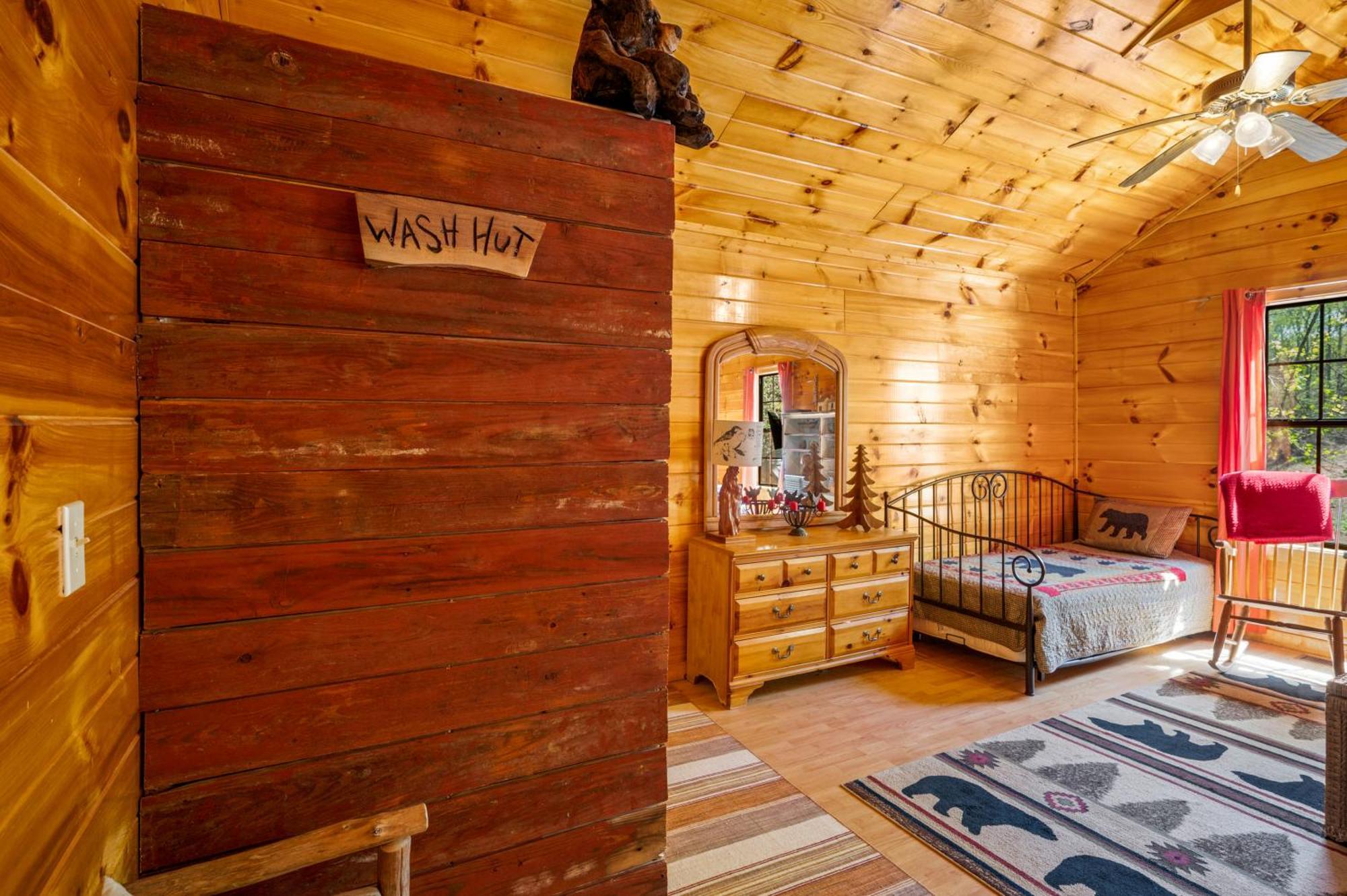 Permanent Vacation-Private Honeymoon Cabin With Hot Tub سيفيرفيل المظهر الخارجي الصورة